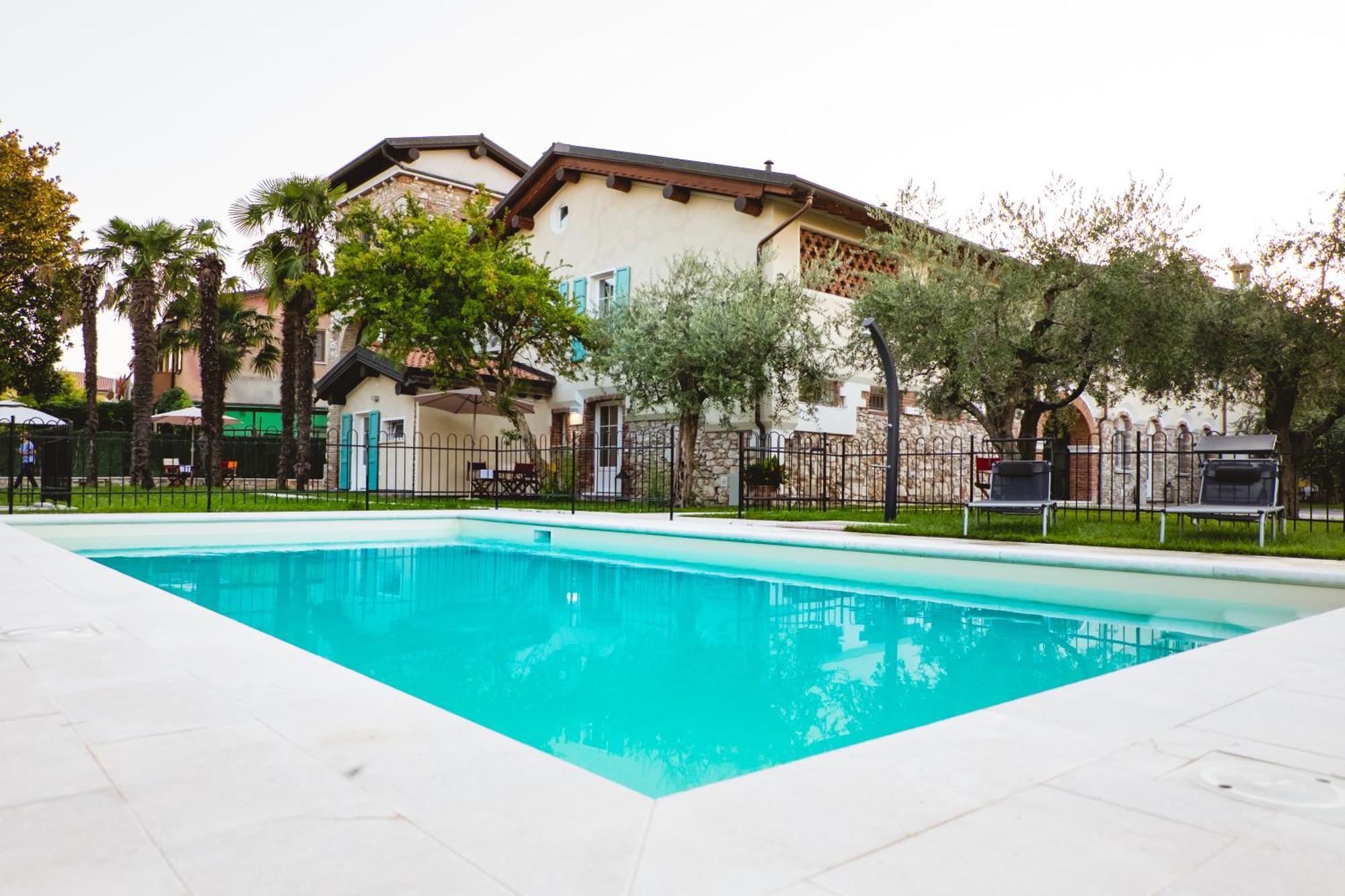 Villa Colli Storici 데센자노델가르다 외부 사진